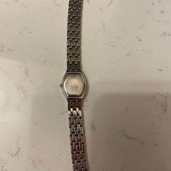 Ladies Pulsar Watch - Picture 3 of 4